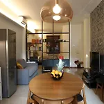 Casa Moderna Nel Centro Di *